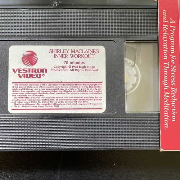 Shirley MacLaine Collectible. INNER WORKOUT. VHS Vtg original 1988. - Picture 3 of 3